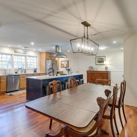 Spacious St Simons Island Vacation Rental With Pool! St. Simons Island エクステリア 写真