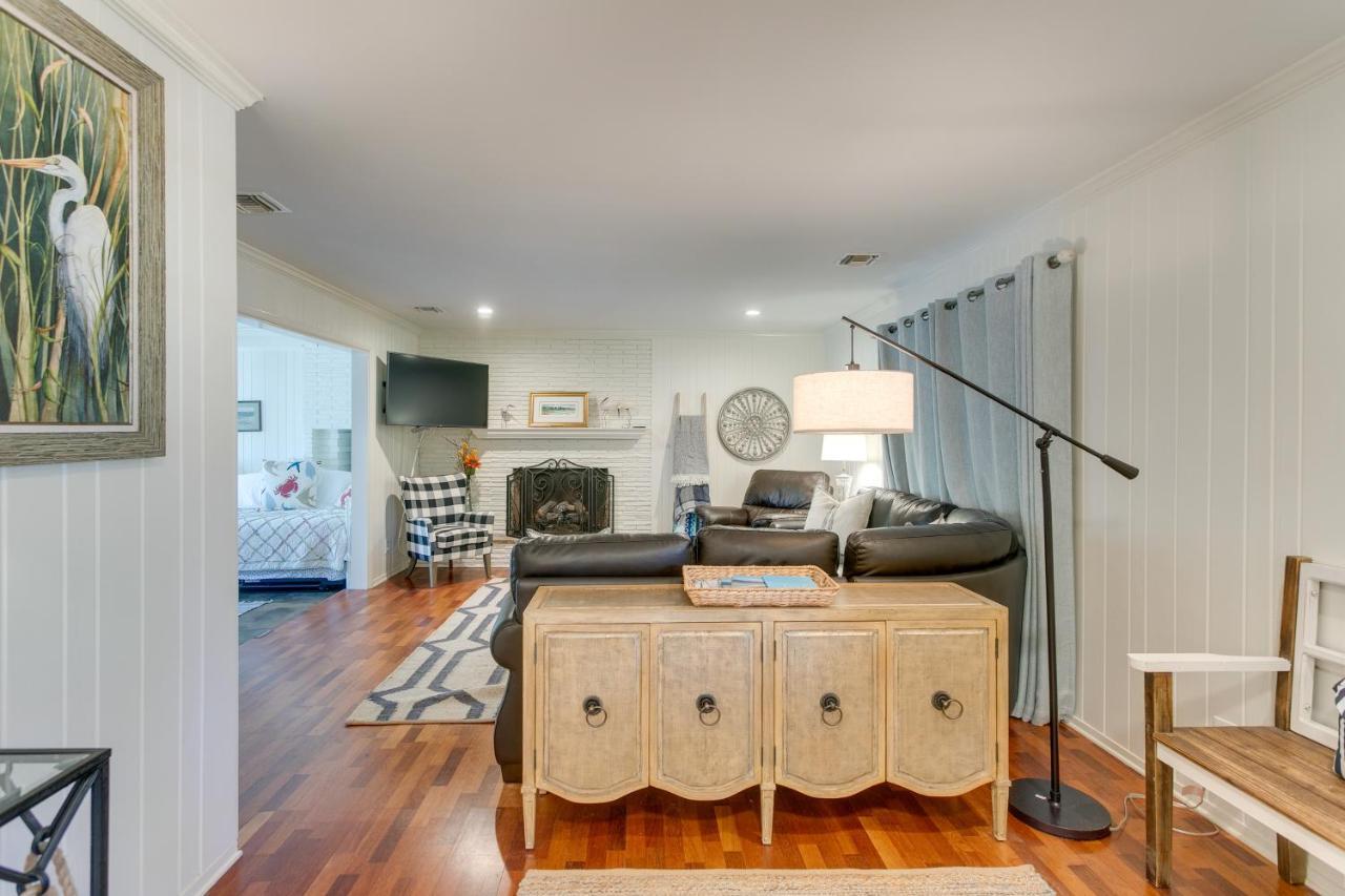 Spacious St Simons Island Vacation Rental With Pool! St. Simons Island エクステリア 写真
