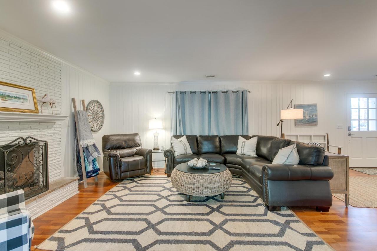 Spacious St Simons Island Vacation Rental With Pool! St. Simons Island エクステリア 写真